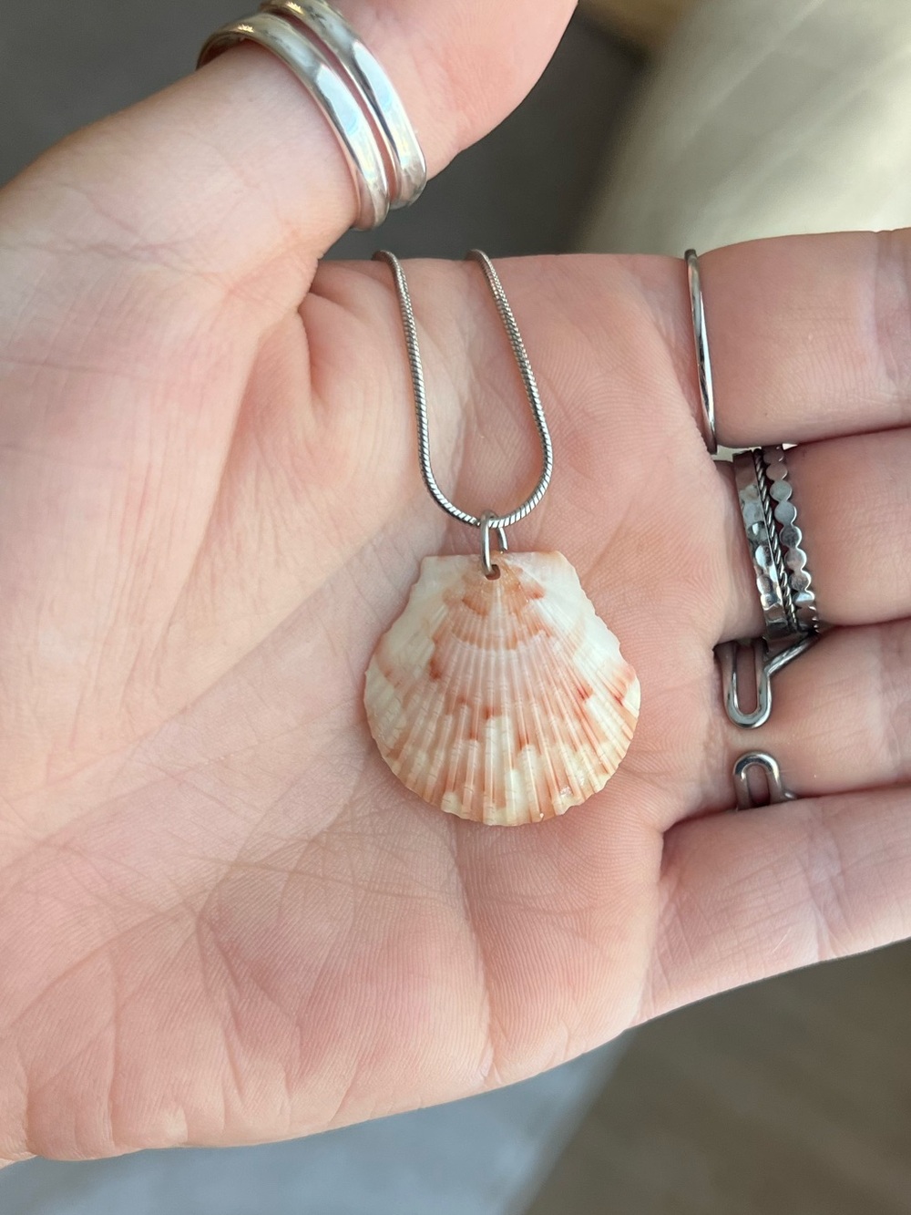 Seashell Pendant Necklace in Peach-White - Women Jewelry